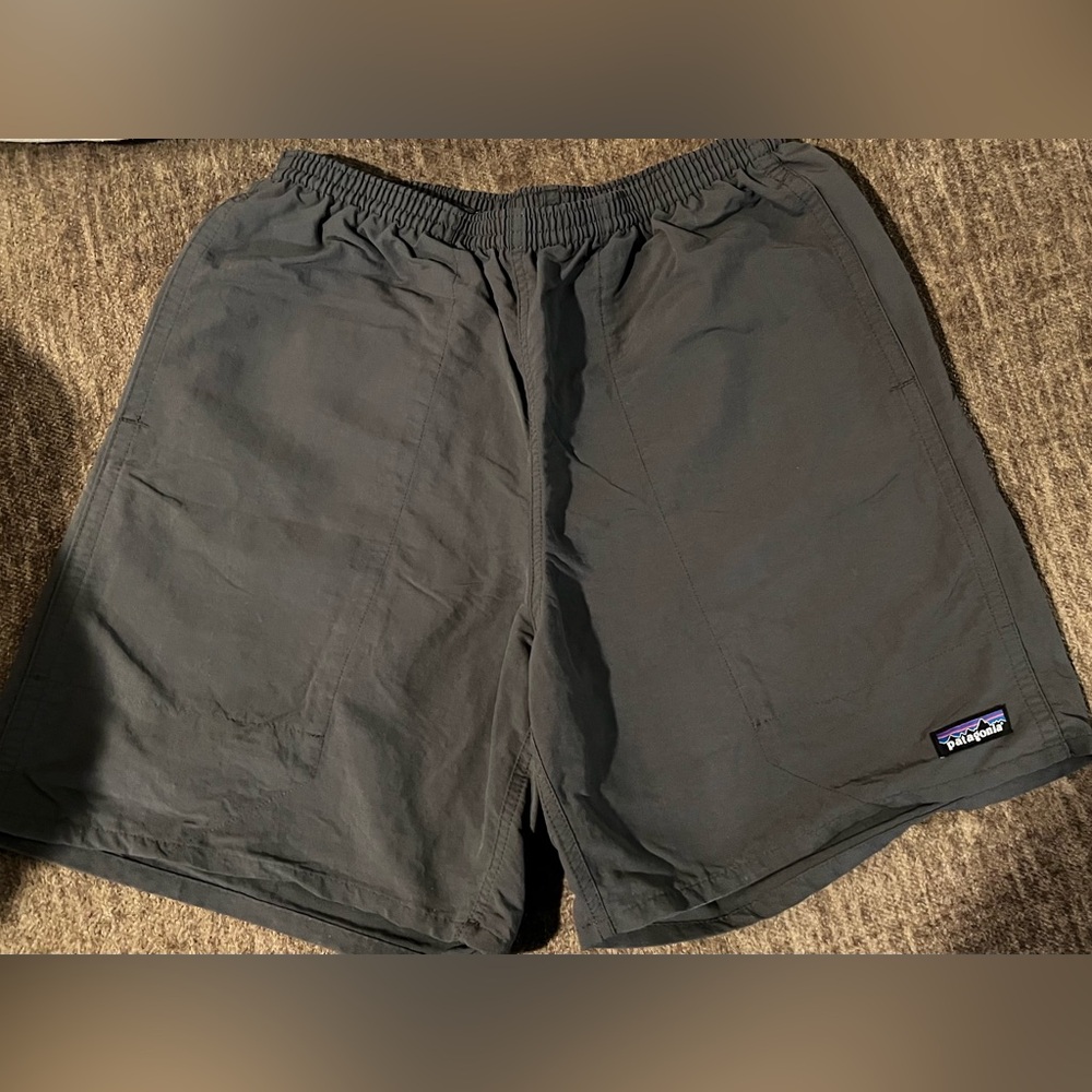 💥Patagonia Men's Charcoal Shorts. Gently Used, Pet Free